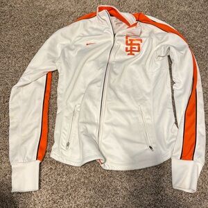 SF Giants zip up